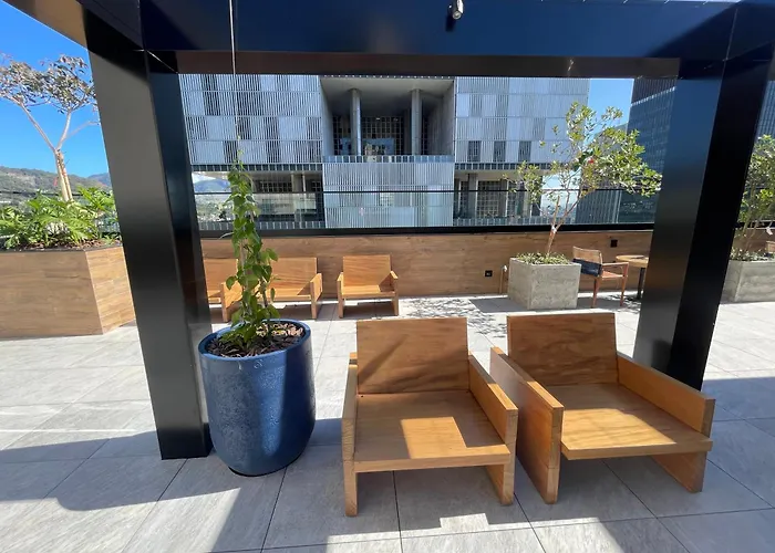Estudio Com Lavanderia, Cobertura, Em Frente Ao Metro, Lapa, Aeroporto Sdu E 5 Minutos Do Consulado Americano